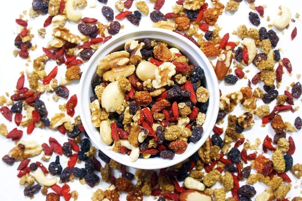 BetterFoods Raw Superfoods Trail Mix - Nuts  Berries | Vegan, Non-GMO, Gluten  Soy Free, No Added Salt/Sugar | Thompson Raisins, Walnuts, Mulberries, Brazil Nuts, Cashews, Goji  Golden Berries, 20oz